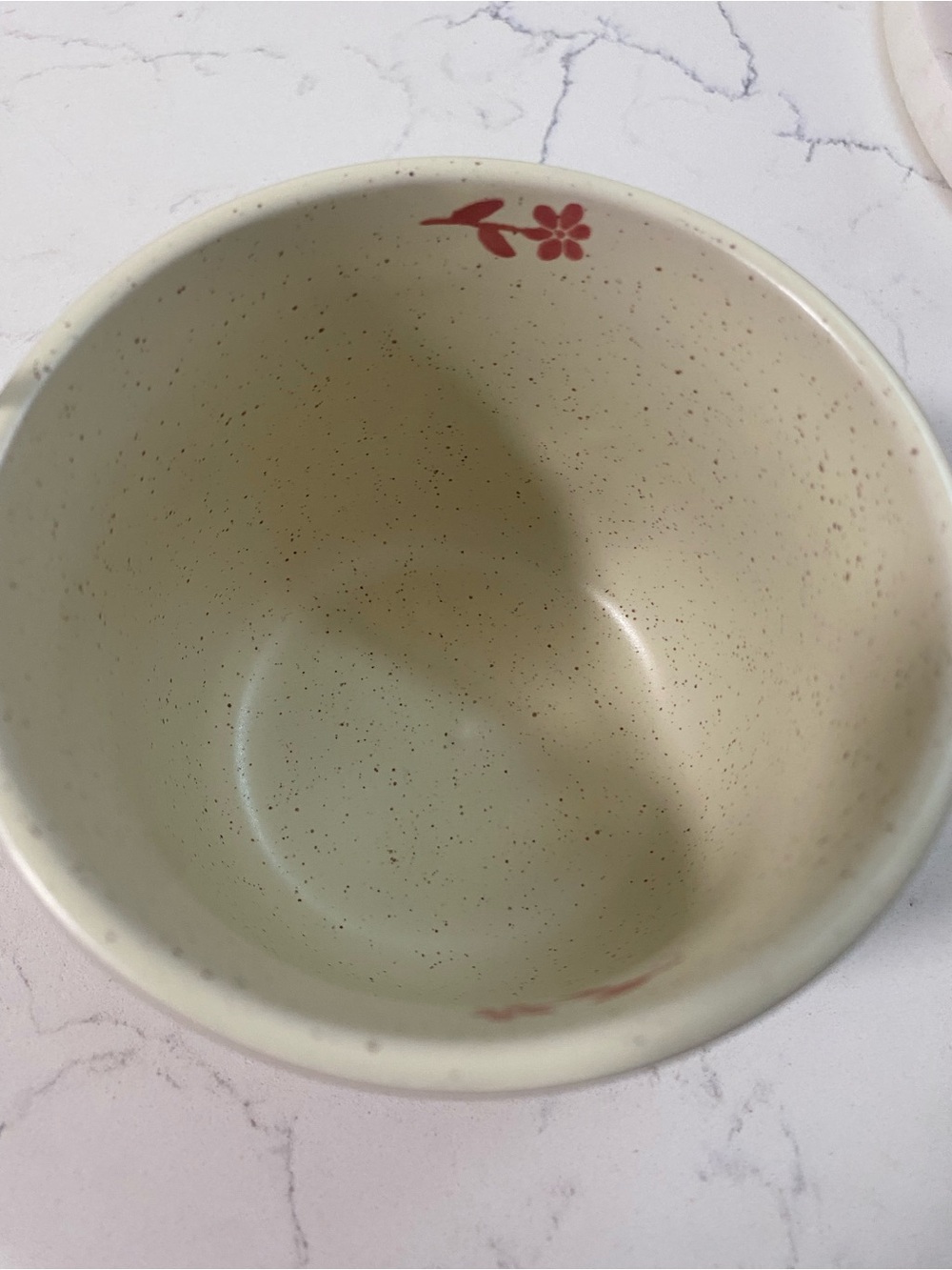 Badgley Mischka Cream and Pink Ceramic Mug Pair with Intertwined Ring Motif - Picture 3 of 5